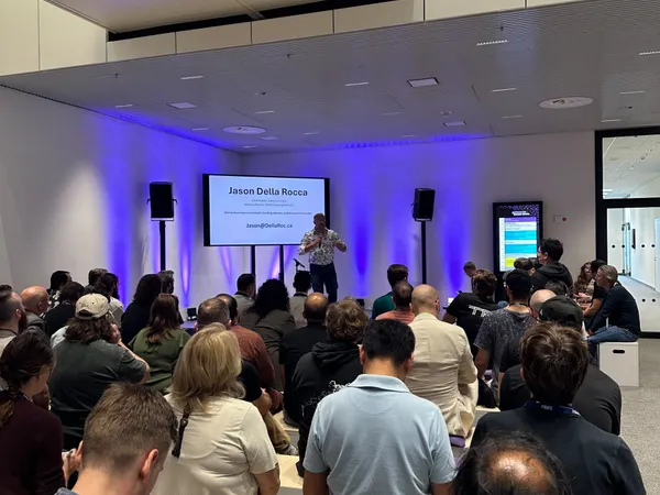 gamescom invest circle: Pitch-Bühne mit Publikum